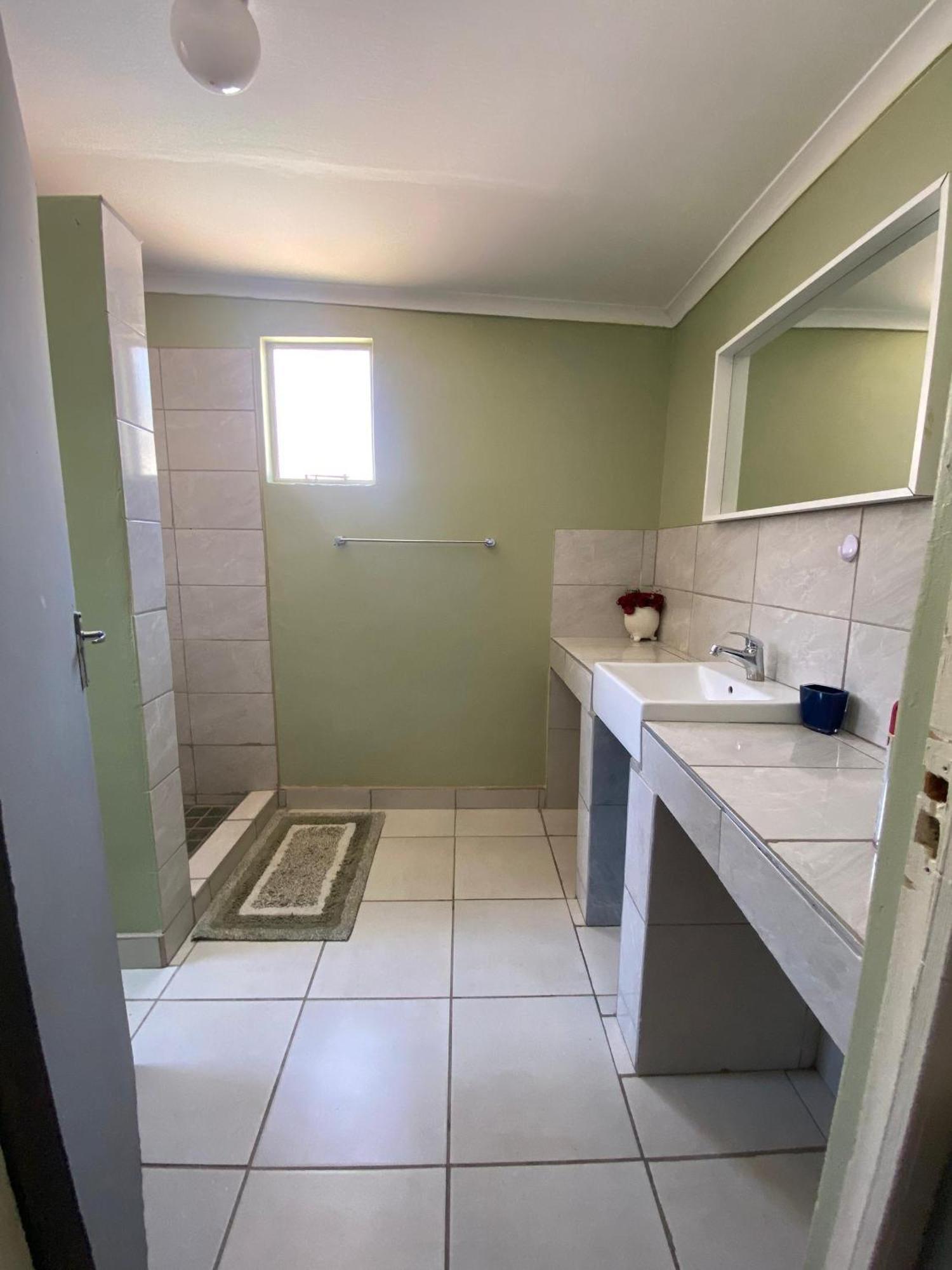 Inecia'S B & B Uis Экстерьер фото